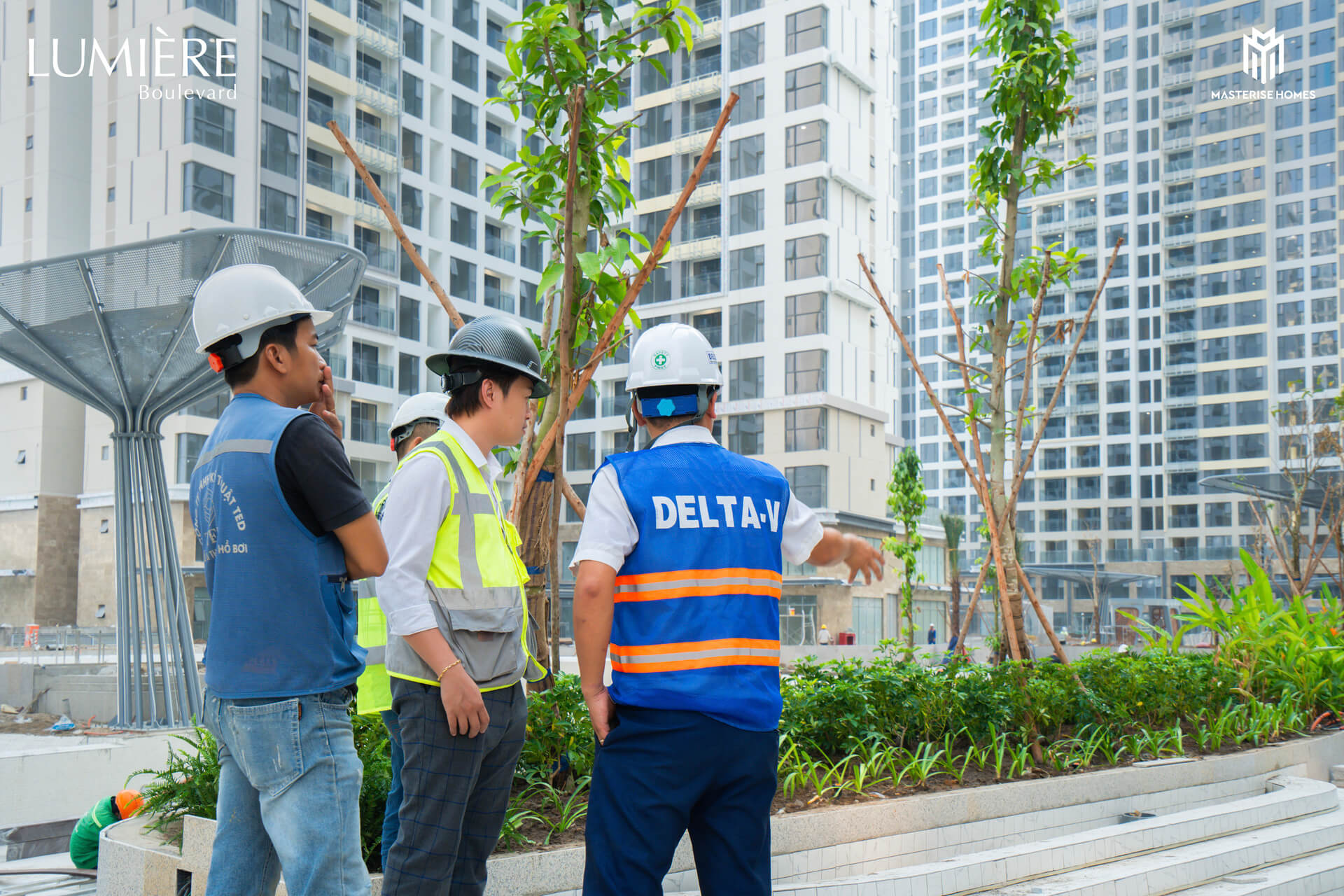 CẬP NHẬT HÌNH ẢNH HOÀN THIỆN MỚI NHẤT CÁC CĂN HỘ LUMIÈRE BOULEVARD SẴN SÀNG BÀN GIAO; TÒA NHÀ RỰC RỠ ÁNH ĐÈN LED VỀ ĐÊM